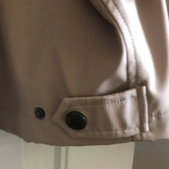 Men's Weatherproof Jacket - Picture 10 of 16